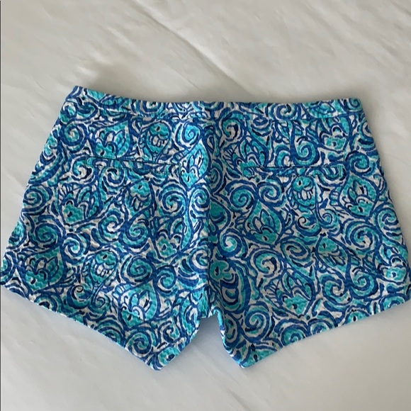 Lilly Pulitzer shorts size 2 - Picture 2 of 7